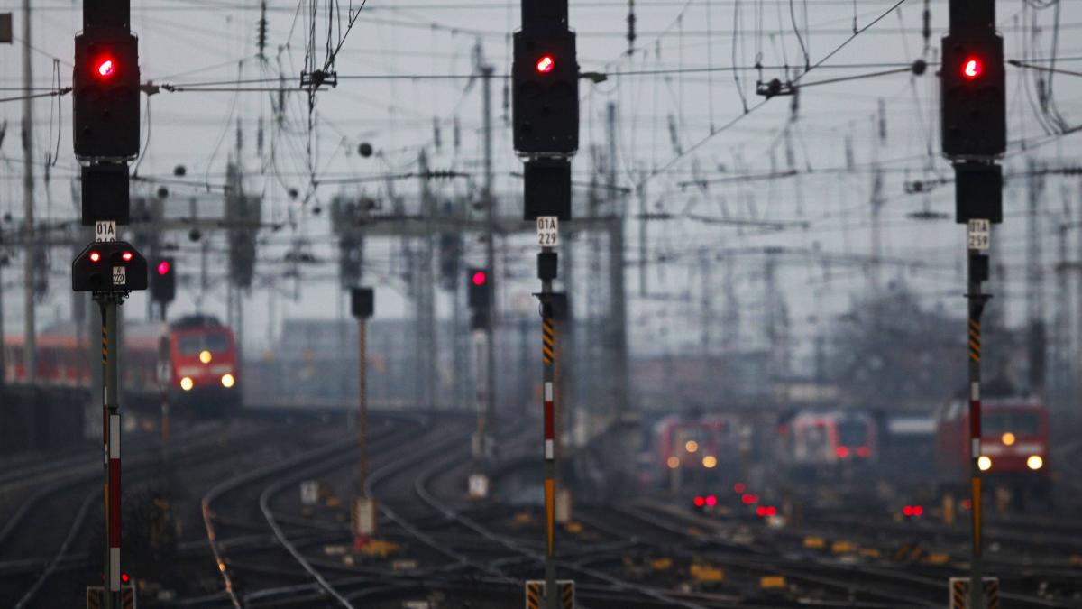 calatorie de cosmar au facut cu trenul 9 ore de la brasov la predeal