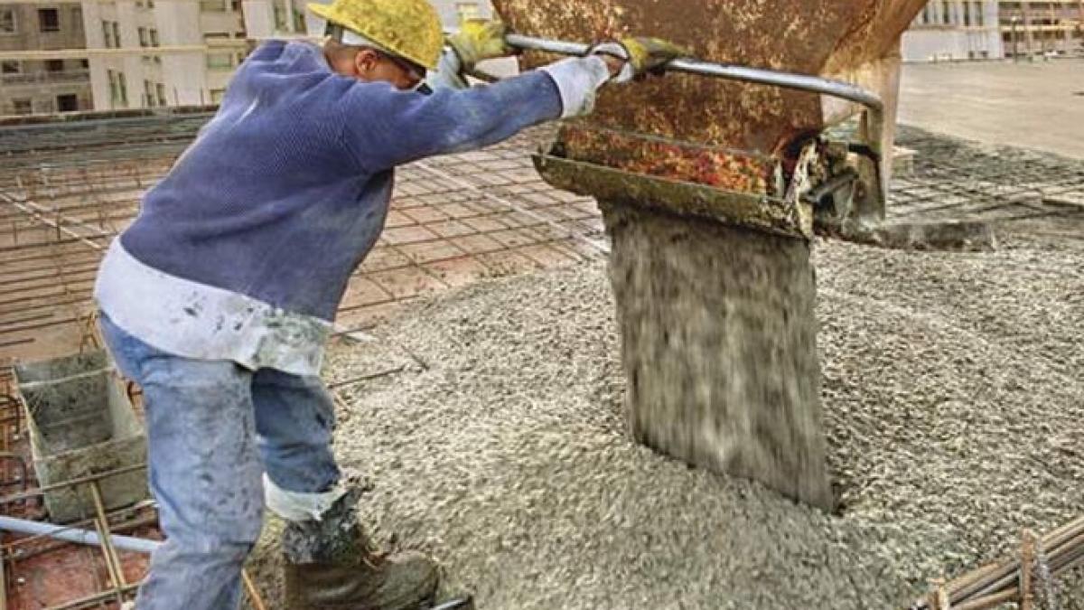 sute de persoane care munceau la negru depistate si amendate in luna septembrie