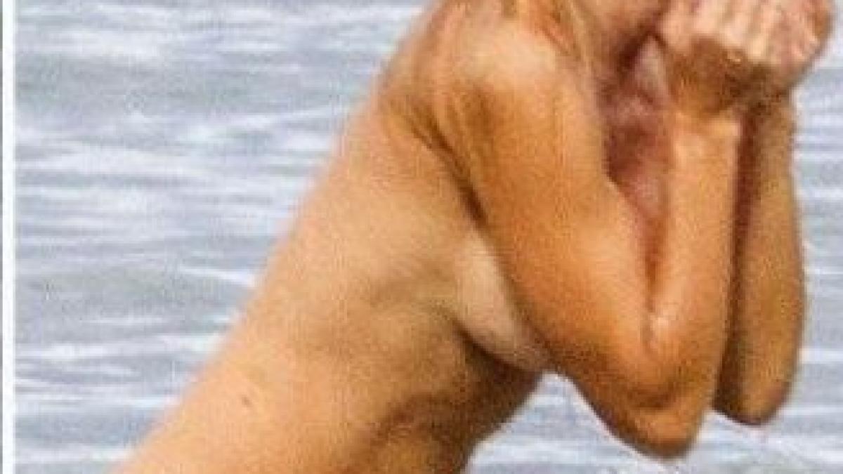 a fost regina hollywood ului acum a socat lumea cand s a dezbracat la plaja mai bine isi tinea