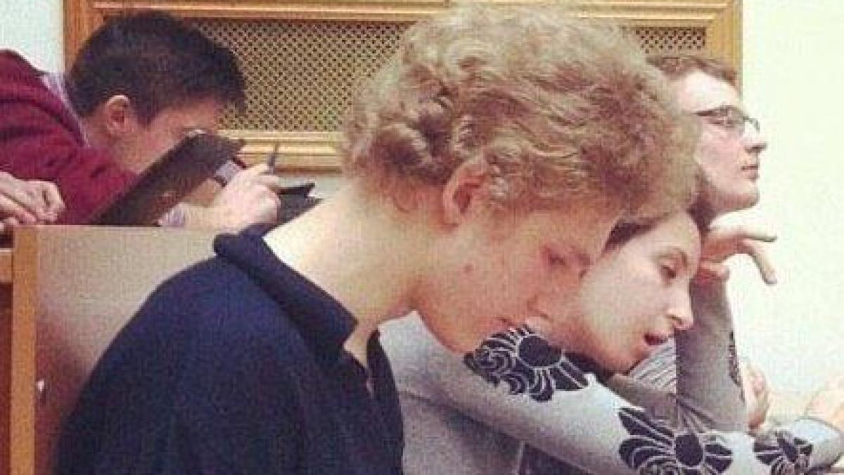 ce au ajuns sa faca in timpul cursurilor studentii de la facultatea de filosofie nu ne vedea nimeni