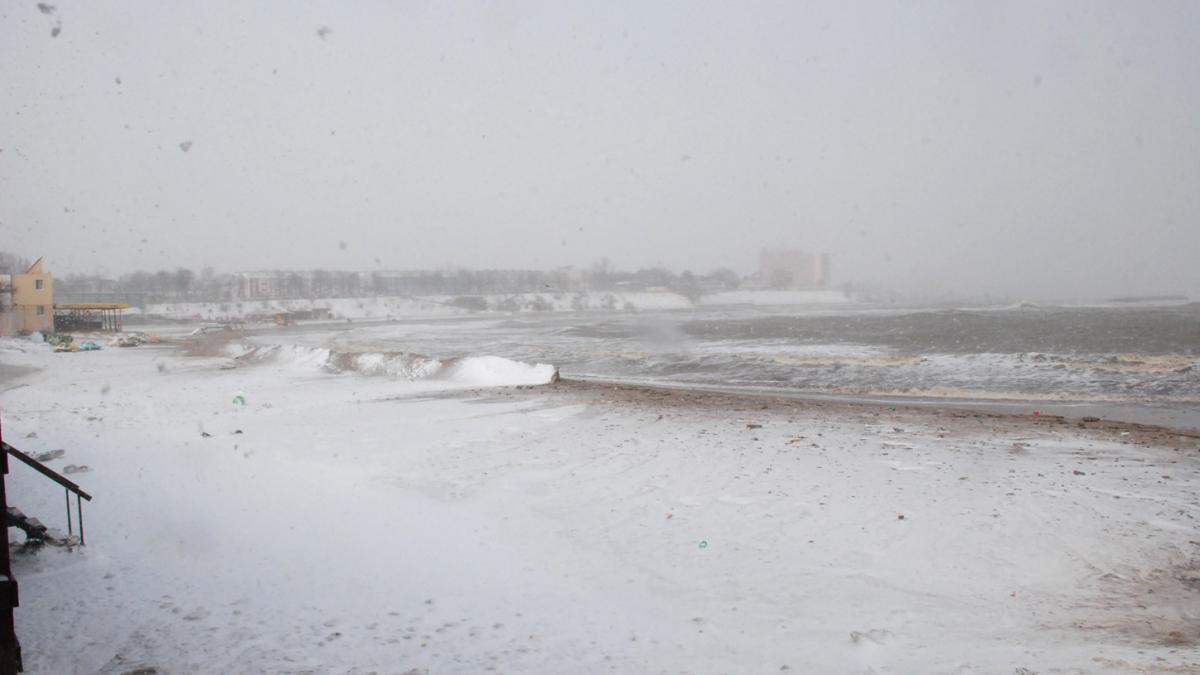 nu vom mai avea unde sa ne bronzam la vara au disparut plajele