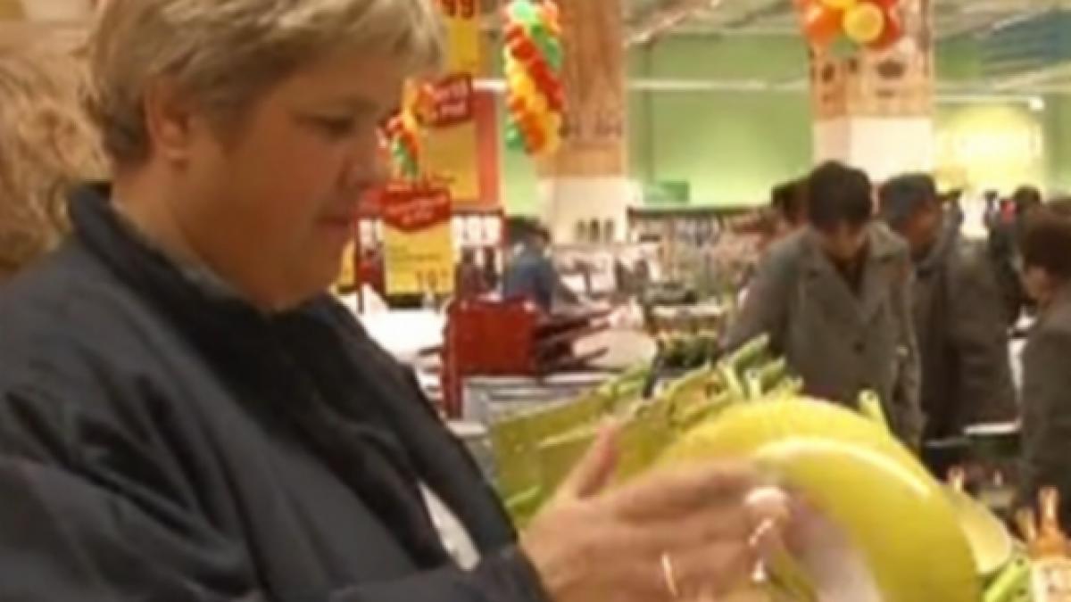 sute de oameni s au inghesuit la deschiderea unui mall in ploiesti