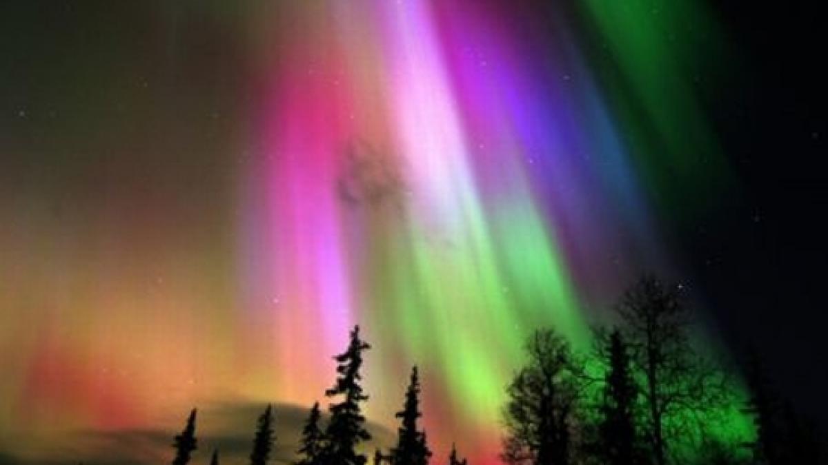 spectacolul celest oferit de natura milioane de oameni au iesit din case sa vada asta