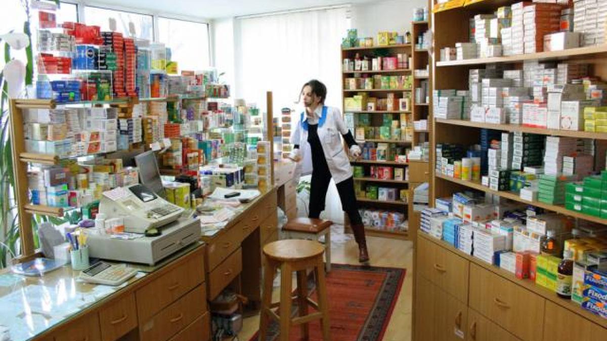 romanii prefera sa se trateze singuri dupa ureche