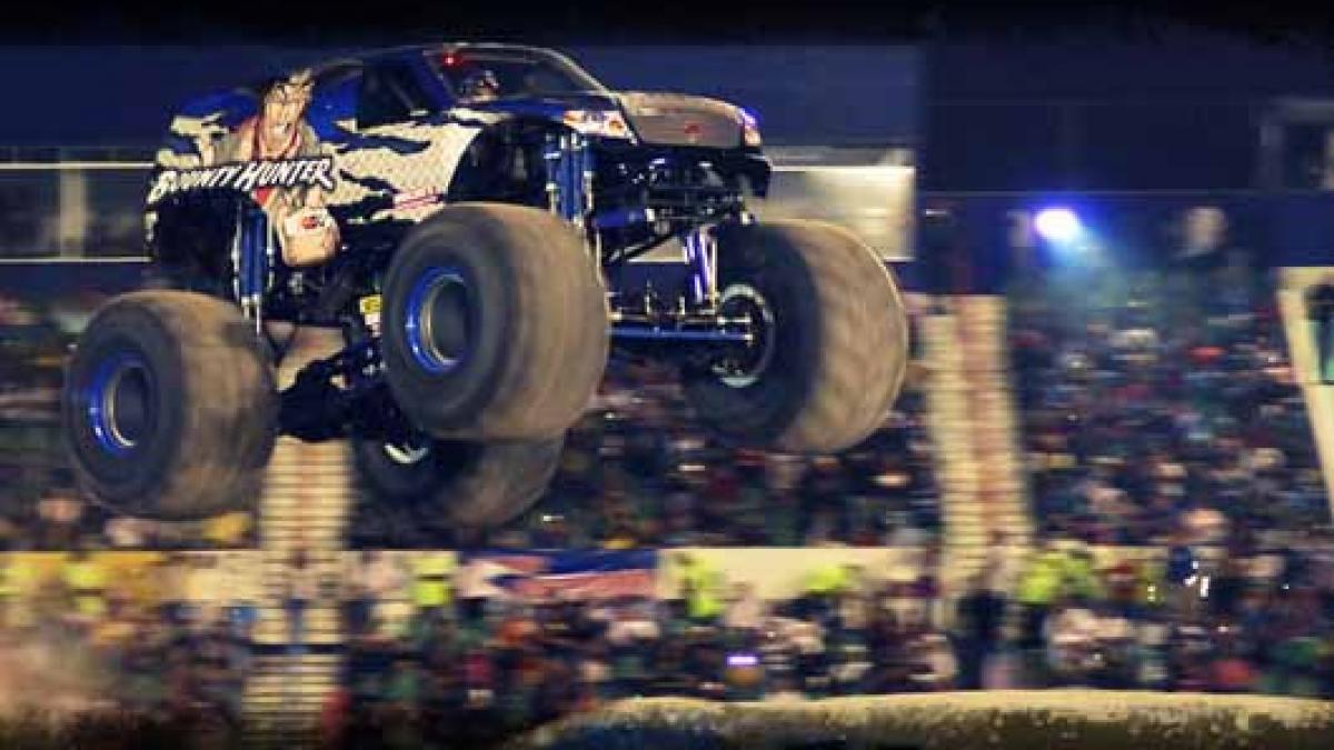 tragedie in mexic un monster truck a derapat si a intrat in tribuna cu spectatori