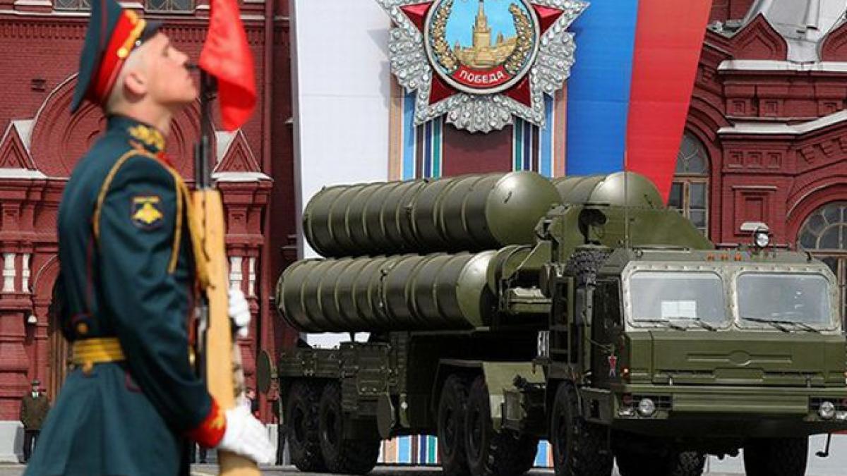 rusii instaleaza sisteme suplimentare de rachete antiaeriene la periferia moscovei