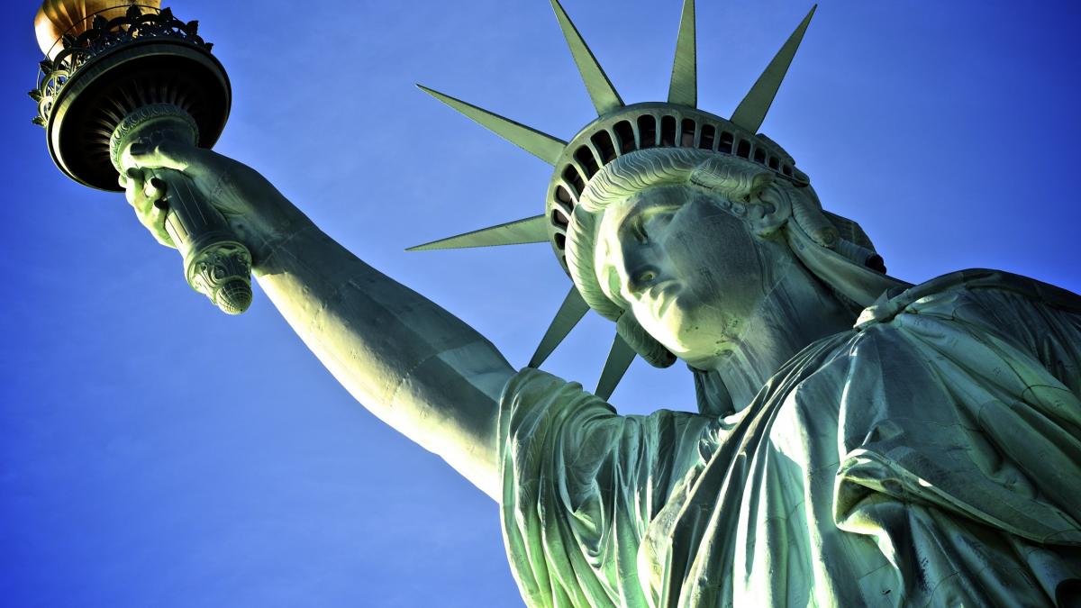 intreaga lume este amenintata de o catastrofa economica dolarul american va fi ingropat