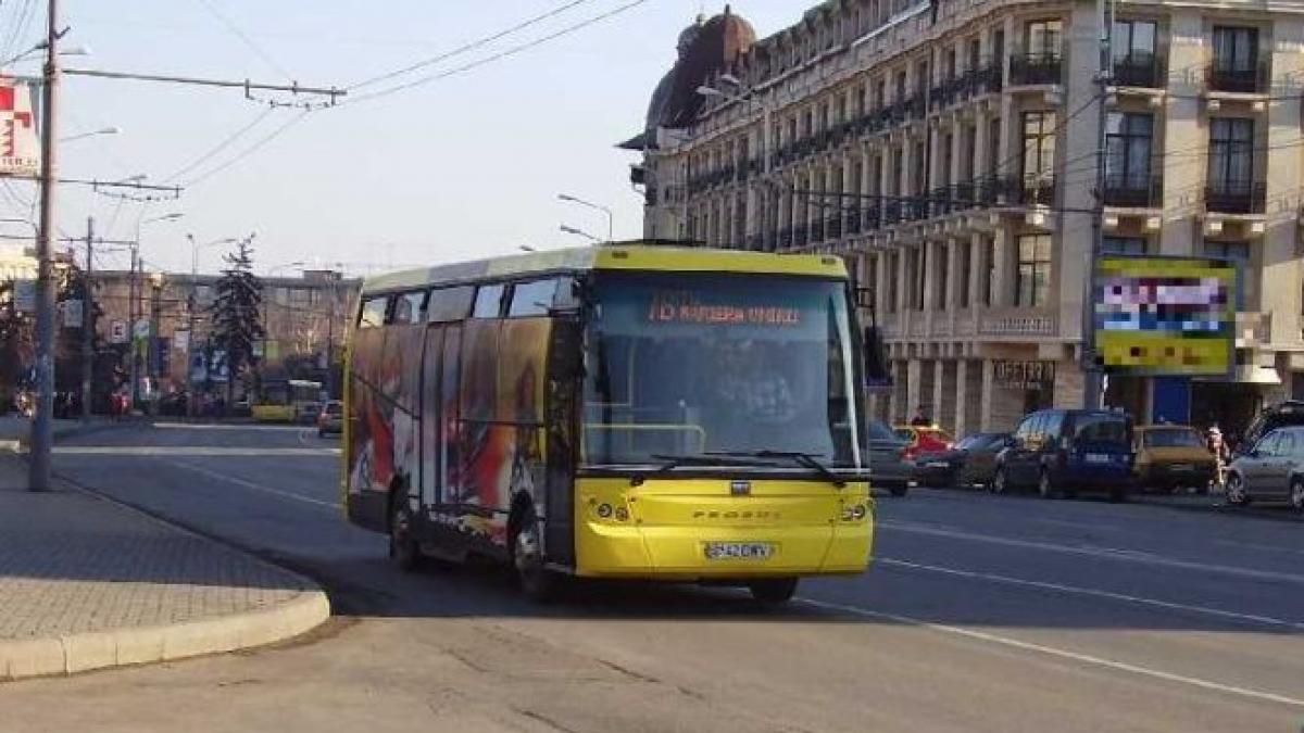 accesul in autobuze se va face pe usa din fata si biletele vor putea fi cumparate de la taxatori