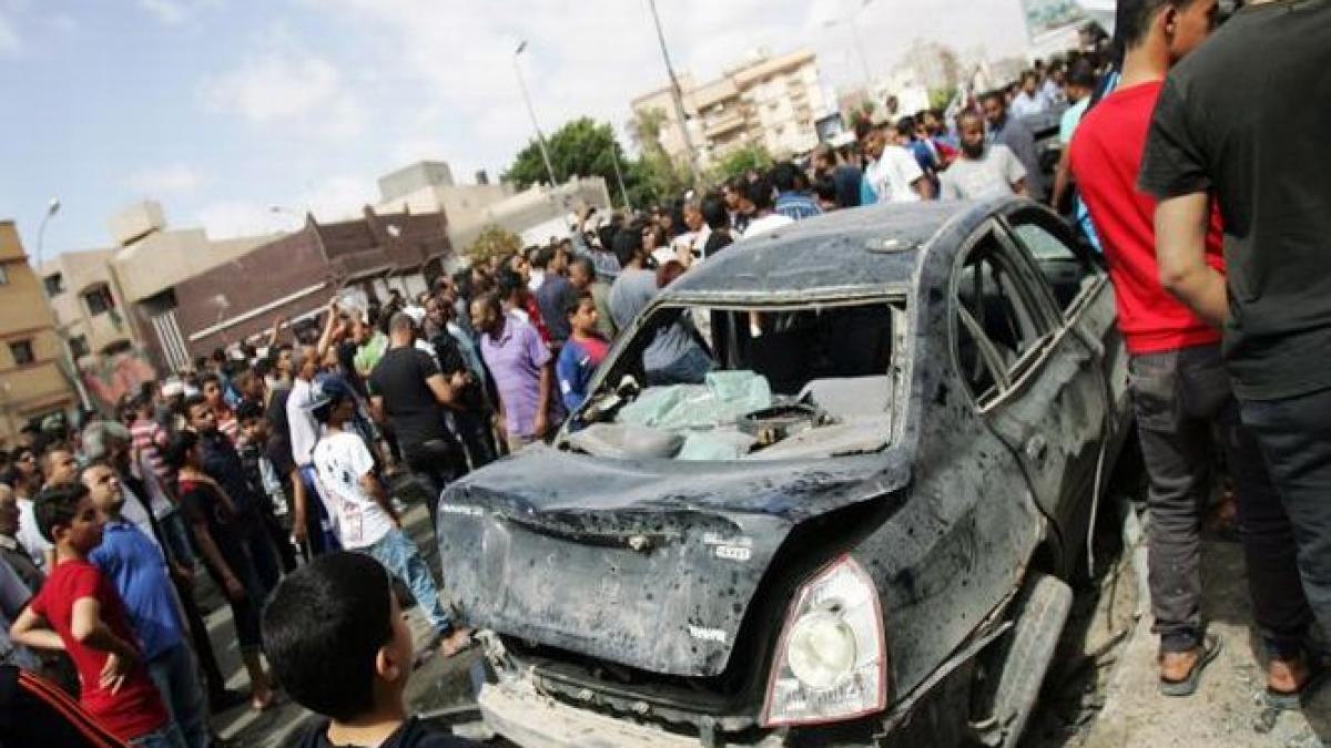 O maşină capcană a explodat in faţa consulatului suedez din Benghazi