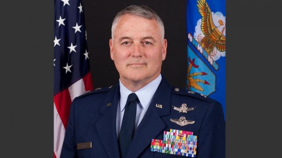 sua generalul diviziei de rachete nucleare intercontinentale demis pentru conduita inadecvata