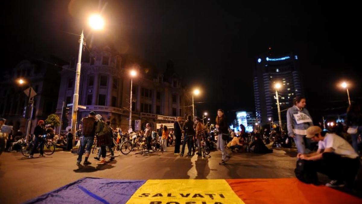 circulatia a fost reluata la universitate unde mai protesteaza aproximativ 200 de persoane