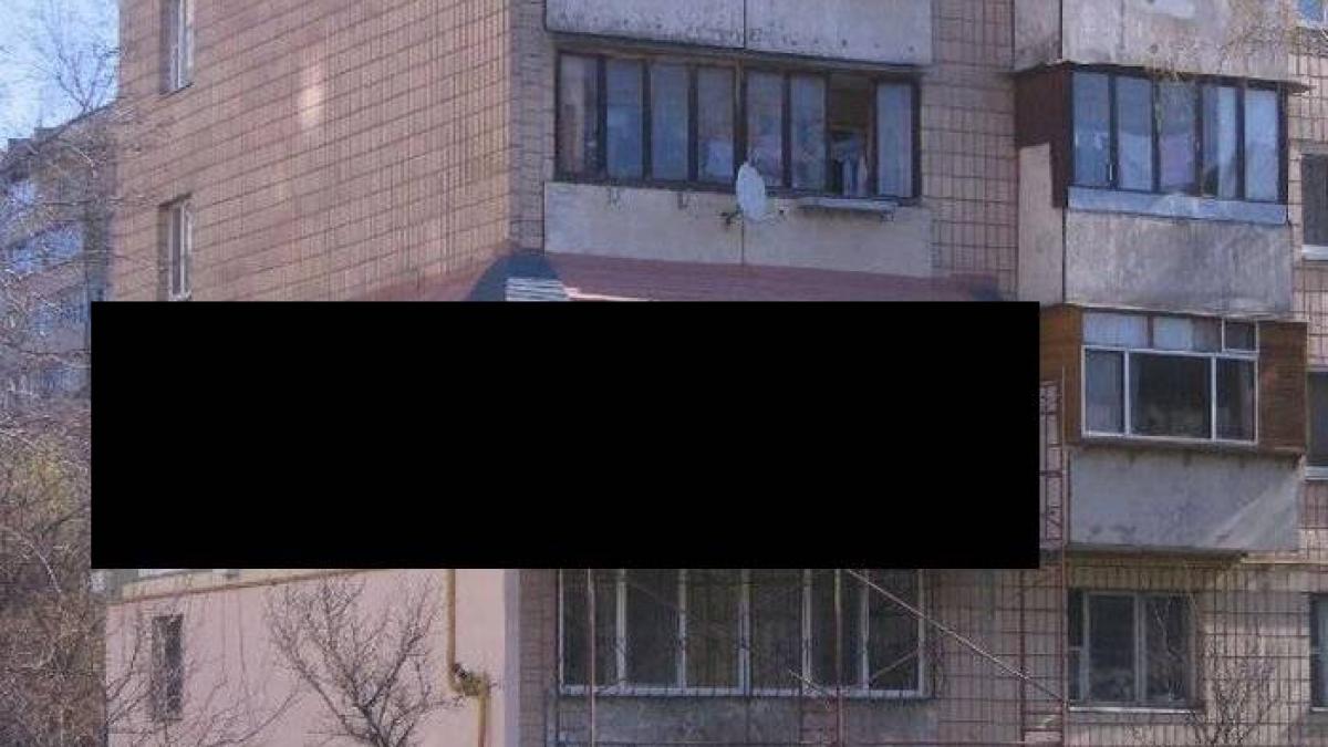 pasionat de arhitectura un cetatean si a transformat apartamentul vecinii lui nu sunt prea incantati