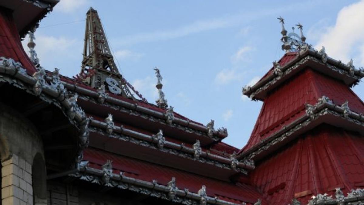 cand prostul gust si grandomania fac casa buna impreuna romii din hunedoara au palate cu turnul