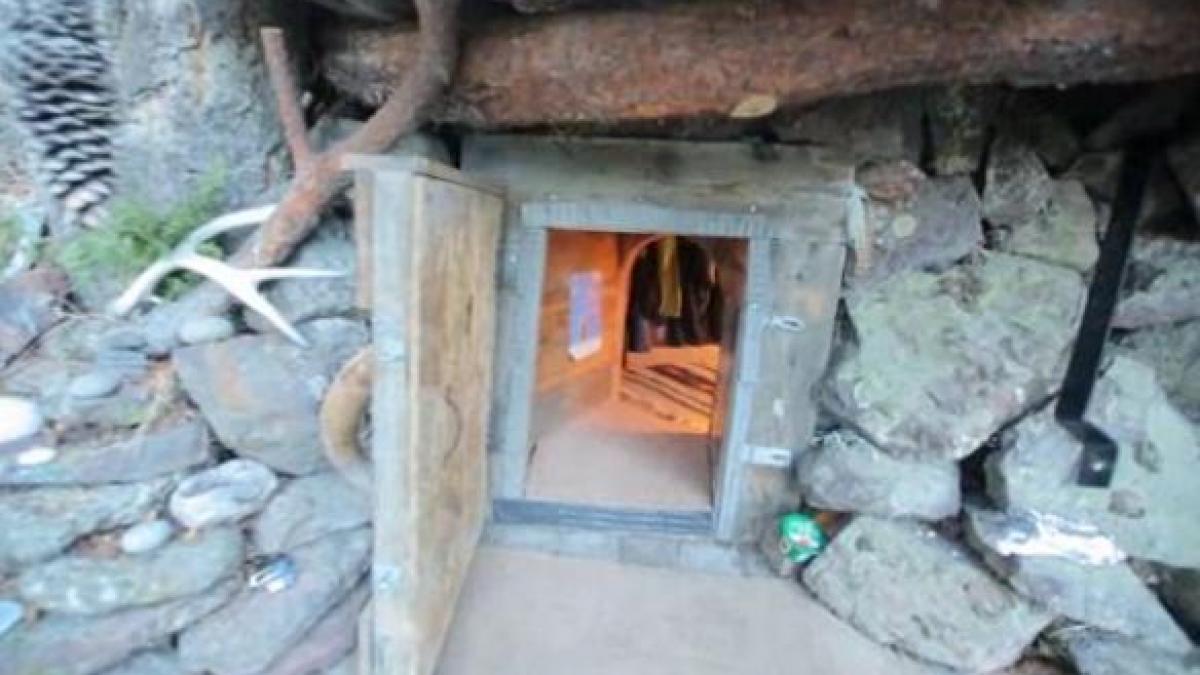 cum arata americanul care de 20 de ani traieste sub pamant lumea ii spune hobbitul