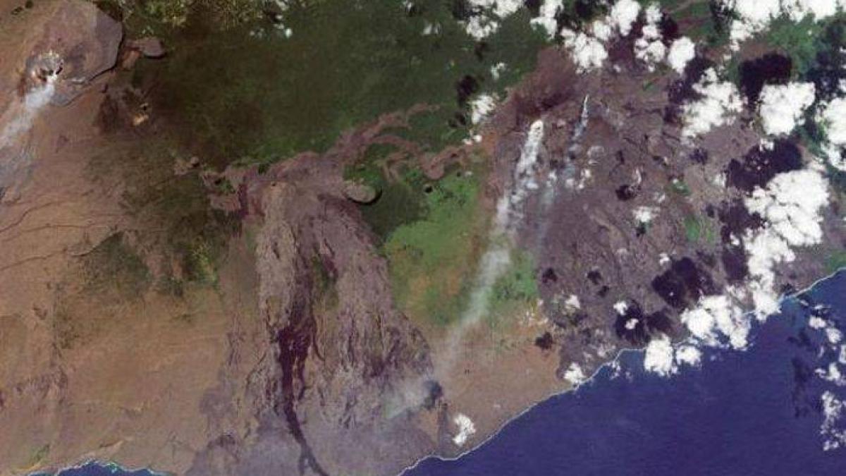 fotografii care arata proportiile dezastrului sute de case din hawaii au fost topite de valul urias