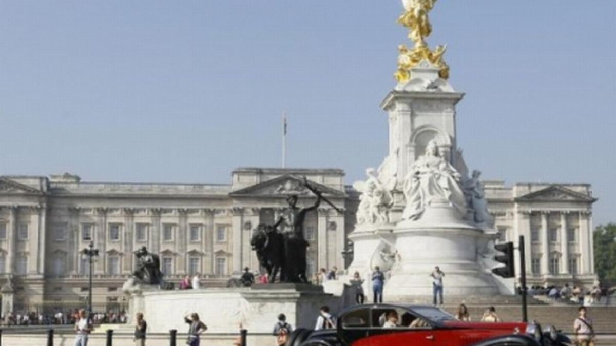 nu sunt multumit de alocatiile mele barbatul arestat la buckingham voia sa se planga reginei