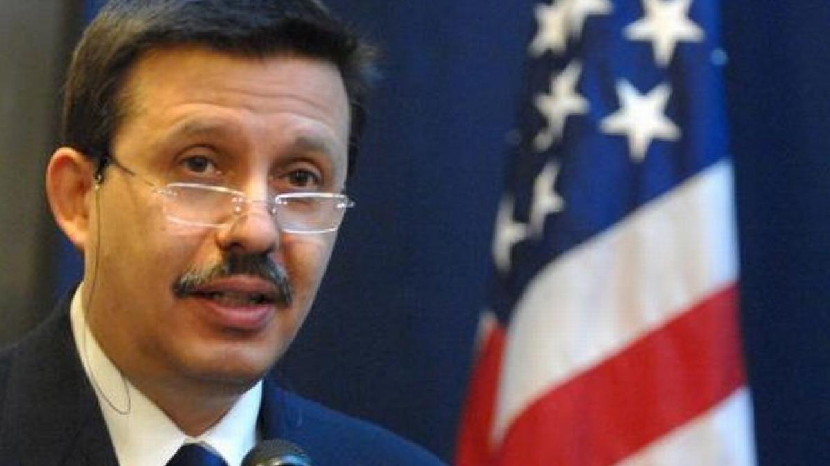 presedintele basescu a semnat decretul privind acreditarea lui iulian buga in functia de ambasador