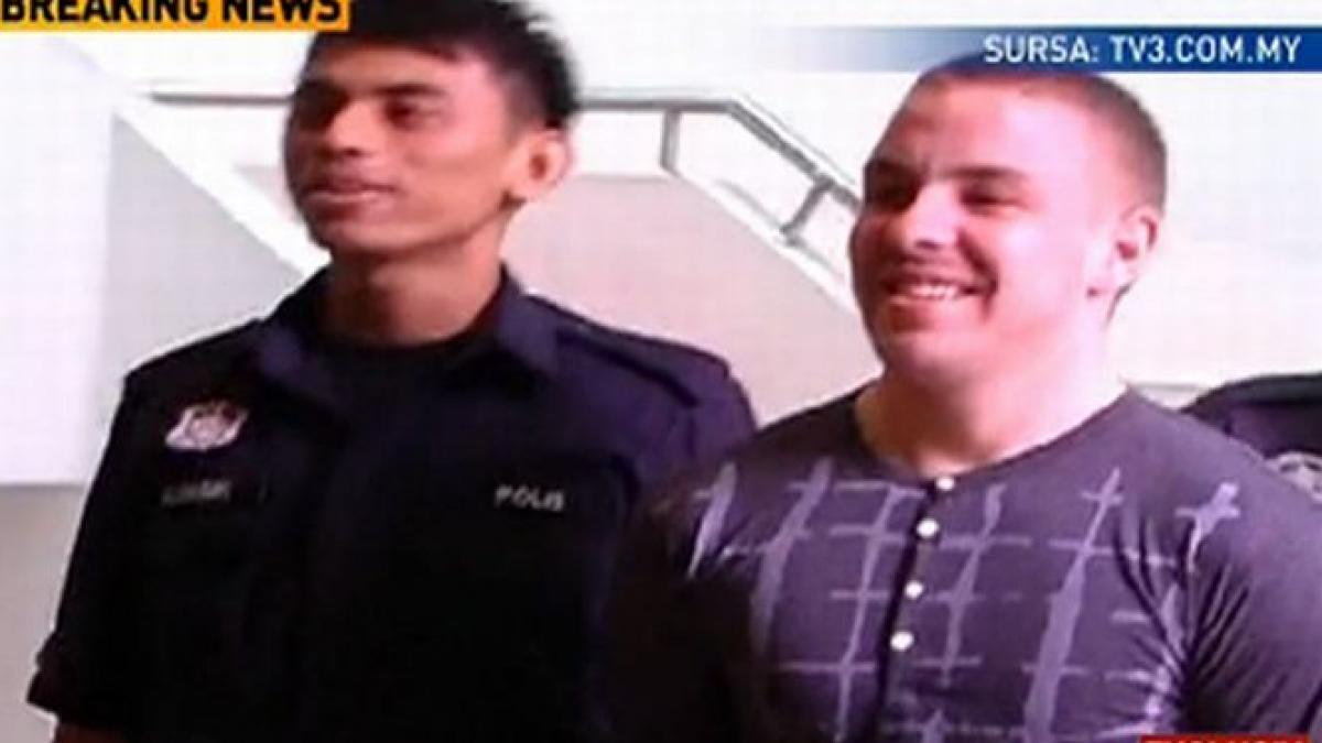 primele imagini cu romanul de 21 de ani condamnat la moarte in malaezia