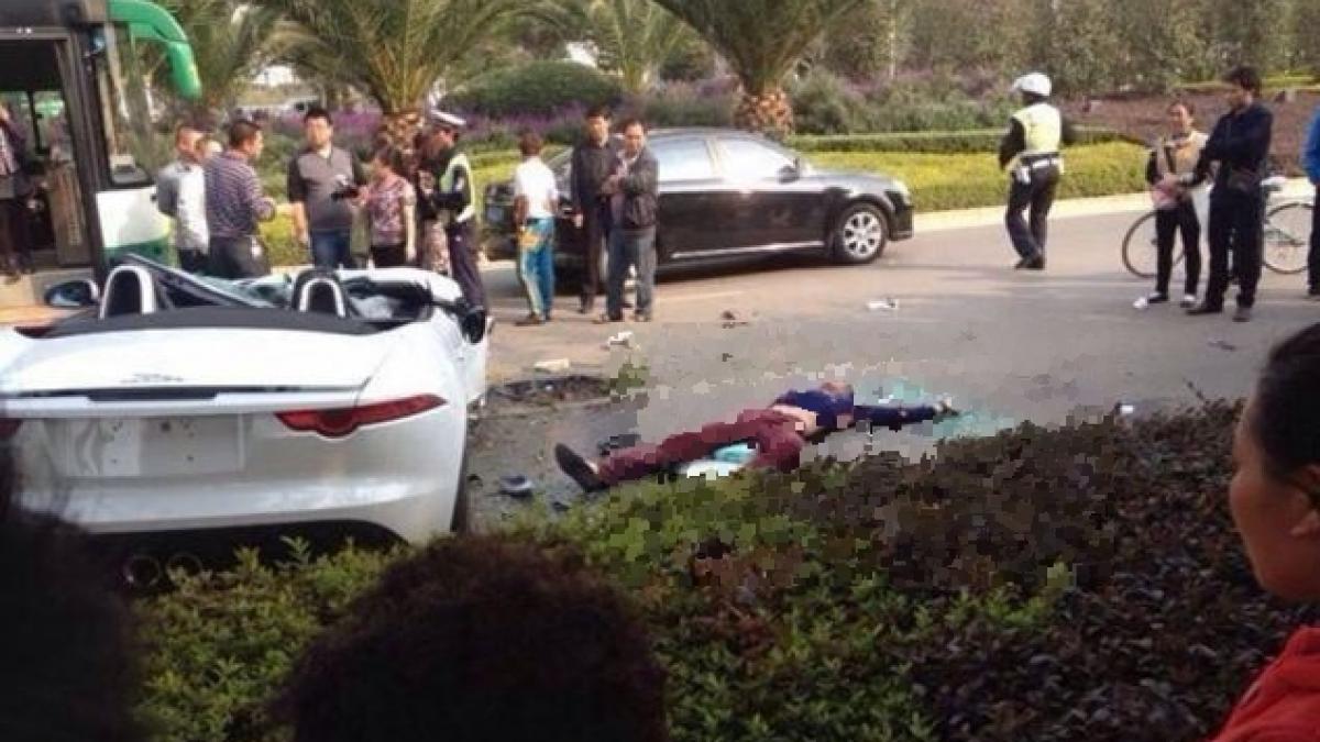 imagini socante cadavrul unui chinez lasat de politisti sa zaca in mijlocul strazii