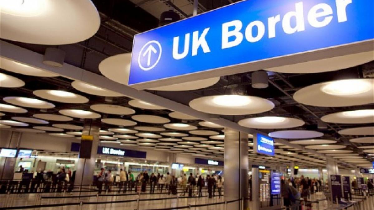 imigrantii clandestini din marea britanie poftiti prin sms sa se intoarca la ei acasa