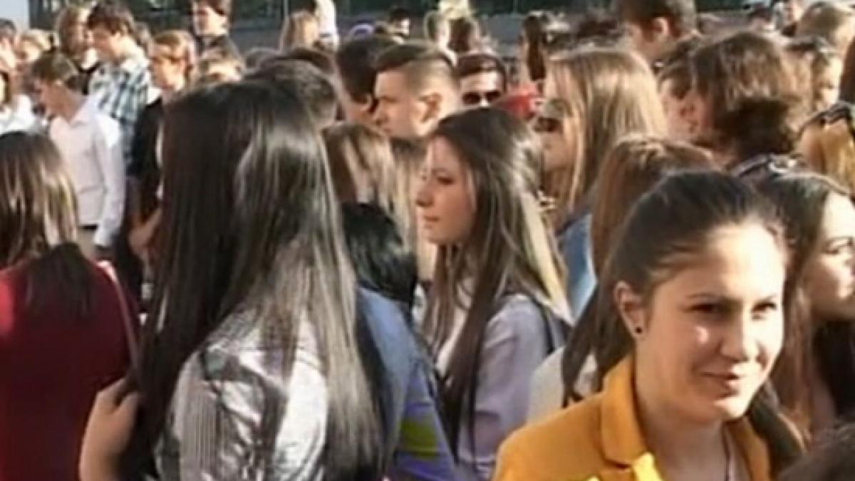 scolile din romania sunt in afara legii ministerul educatiei n a publicat regulile prin care sa fie