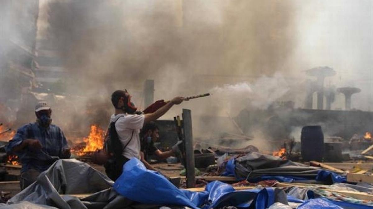 atentat in fata unei biserici din cairo trei morti si 12 raniti