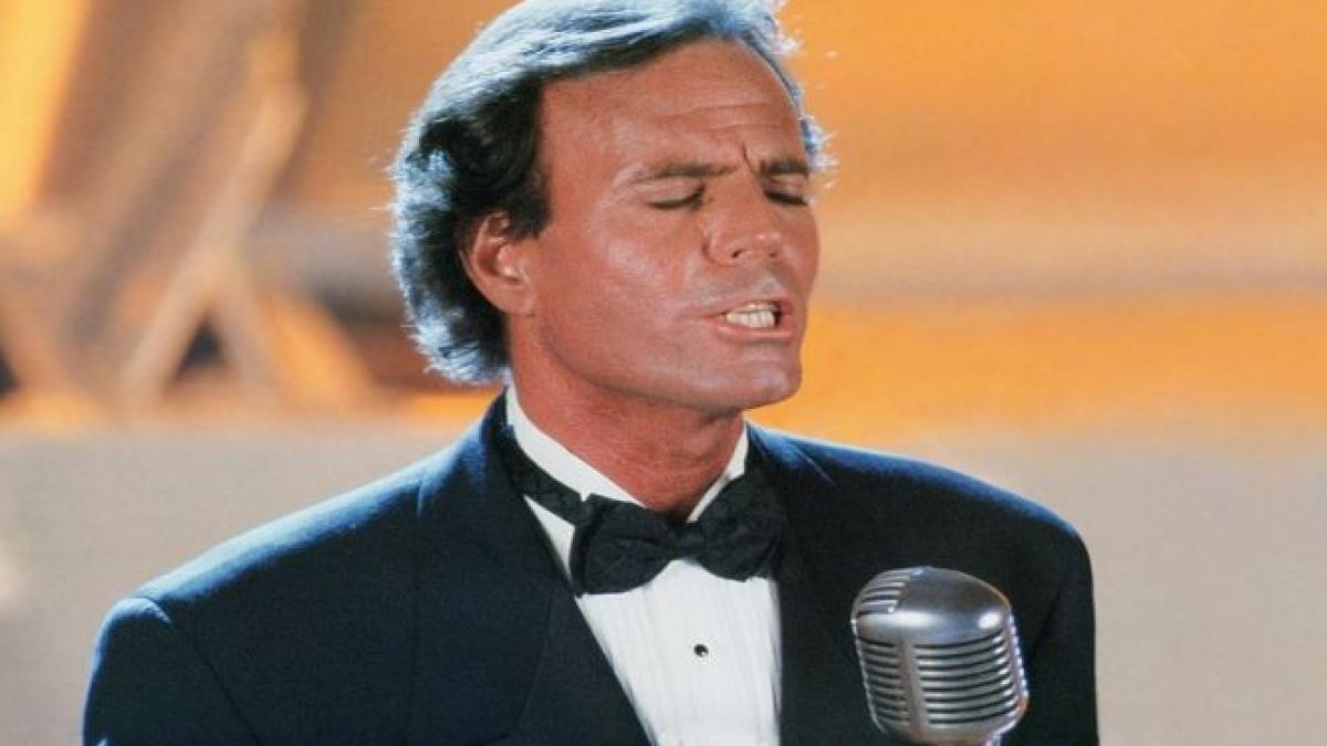 pregatirile concertelor julio iglesias in linie dreapta