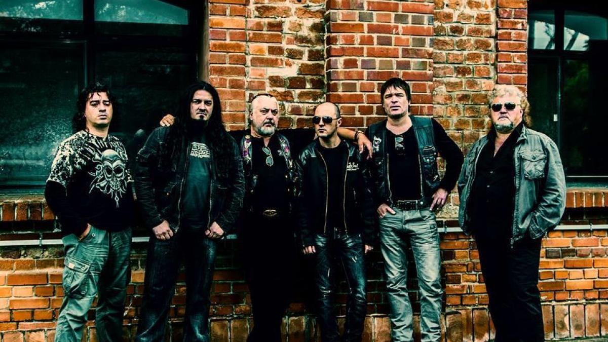 formatia phoenix concert cu piese rare si in engleza pe 28 octombrie in clubul silver church