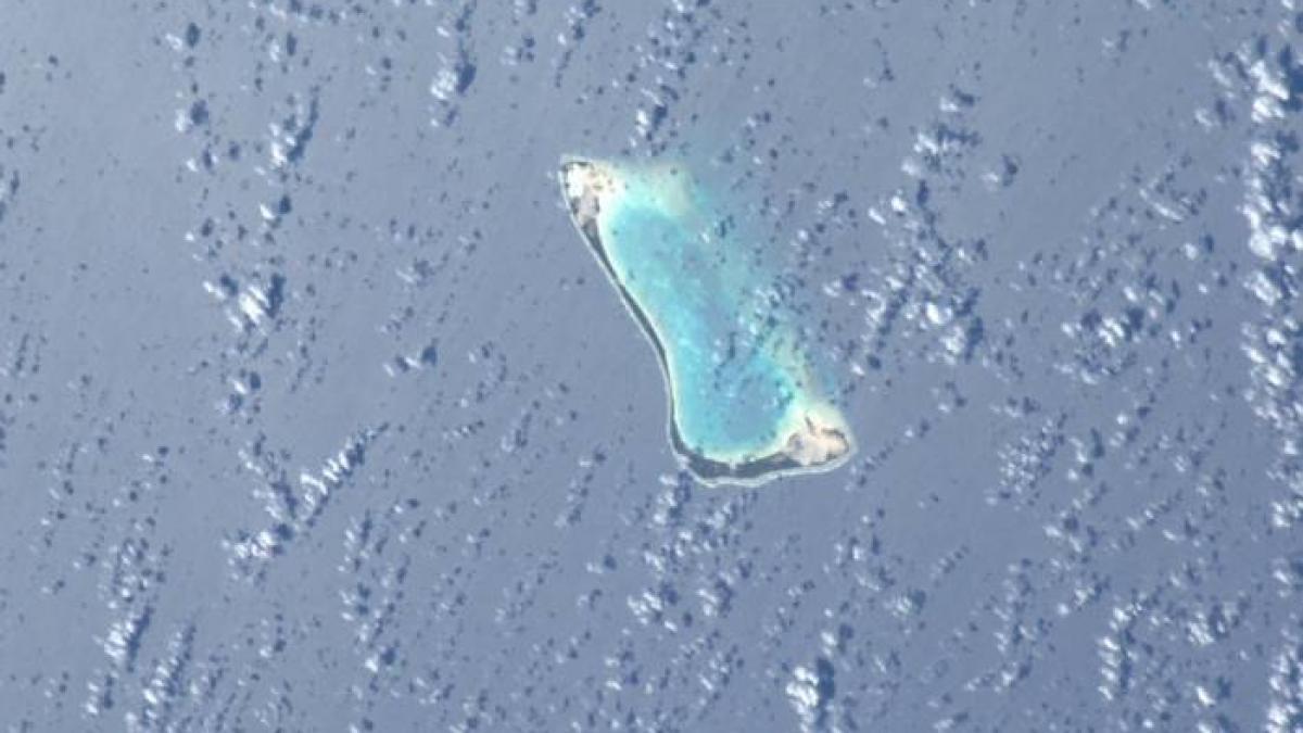 fotografii facute din spatiu care arata cum a inceput sa se topeasca gheata din antartica