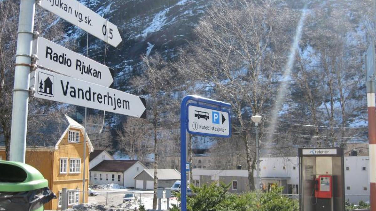 Un orăşel norvegian va ieşi din UMBRĂ, la propriu, după ce va fi luminat cu oglinzi gigantice