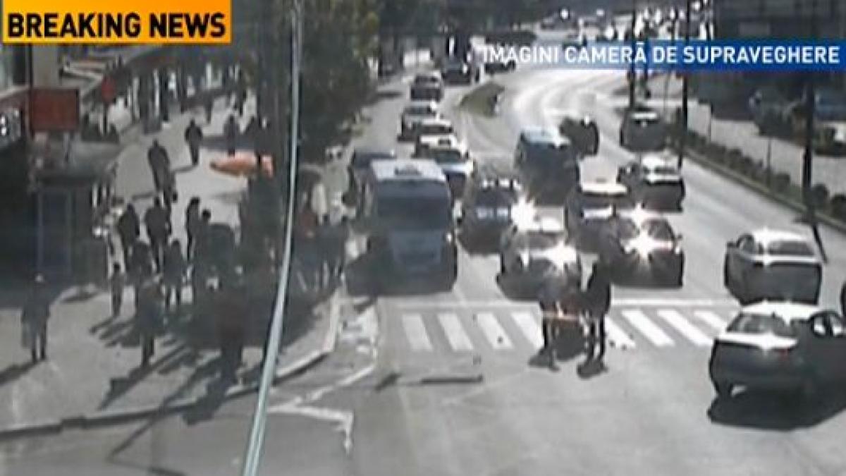 imagini socante pietoni loviti pe trecere de un sofer beat in ramnicu valcea