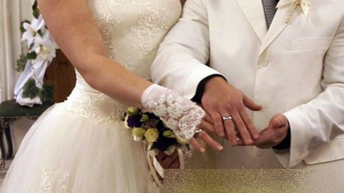 o familie in care canta gaina cea mai puternica femeie din rusia s a casatorit