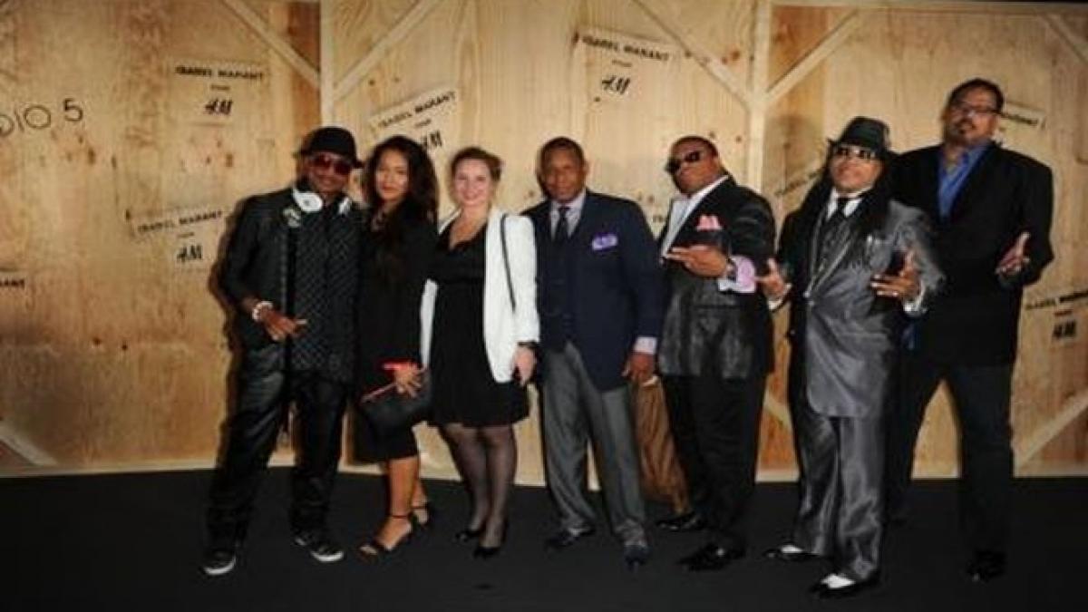 Colecţia Isabel Marant pour H&amp;M s-a lansat printr-o celebrare stradală pariziană