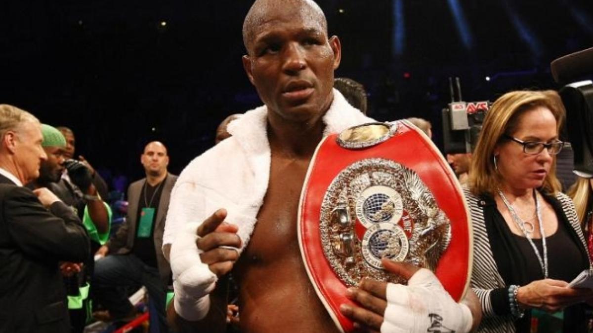 americanul bernard hopkins ramane cel mai varstnic pugilist cu un titlu mondial