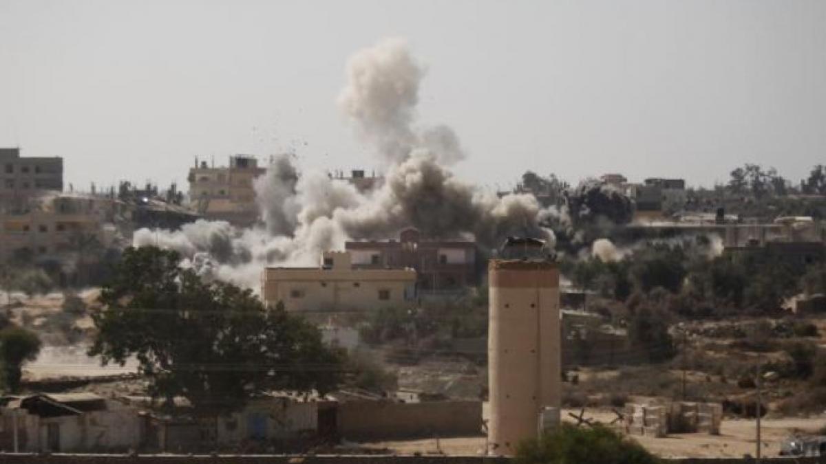 israelul a desfasurat un raid aerian in fasia gaza atacul a vizat o tabara de antrenament a hamas