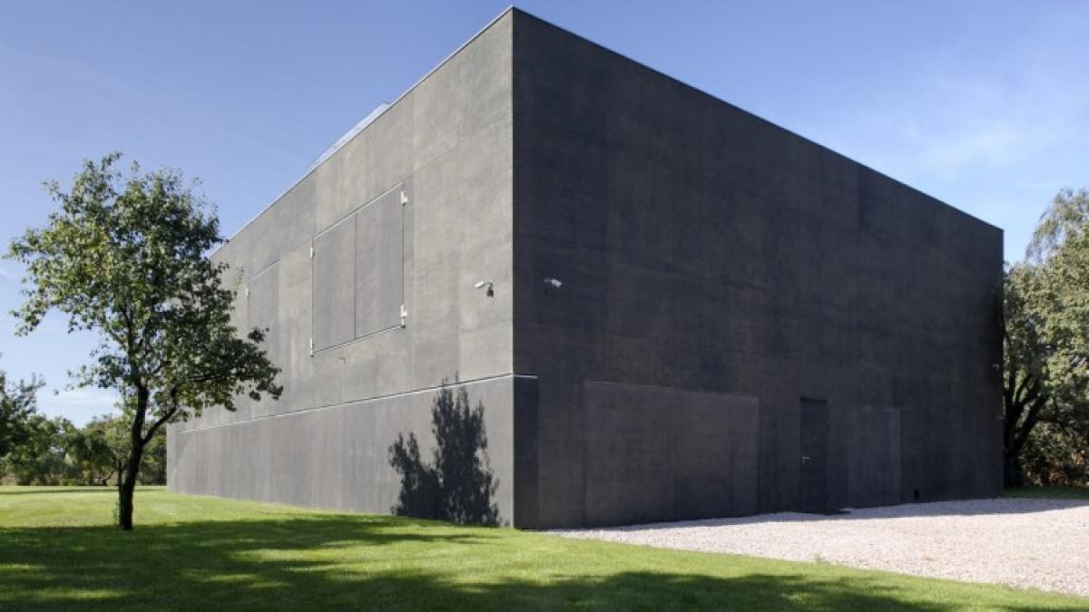 am crezut ca este o cladire top secreta a fbi ului dar am ramas uimit cand am intrat cum se