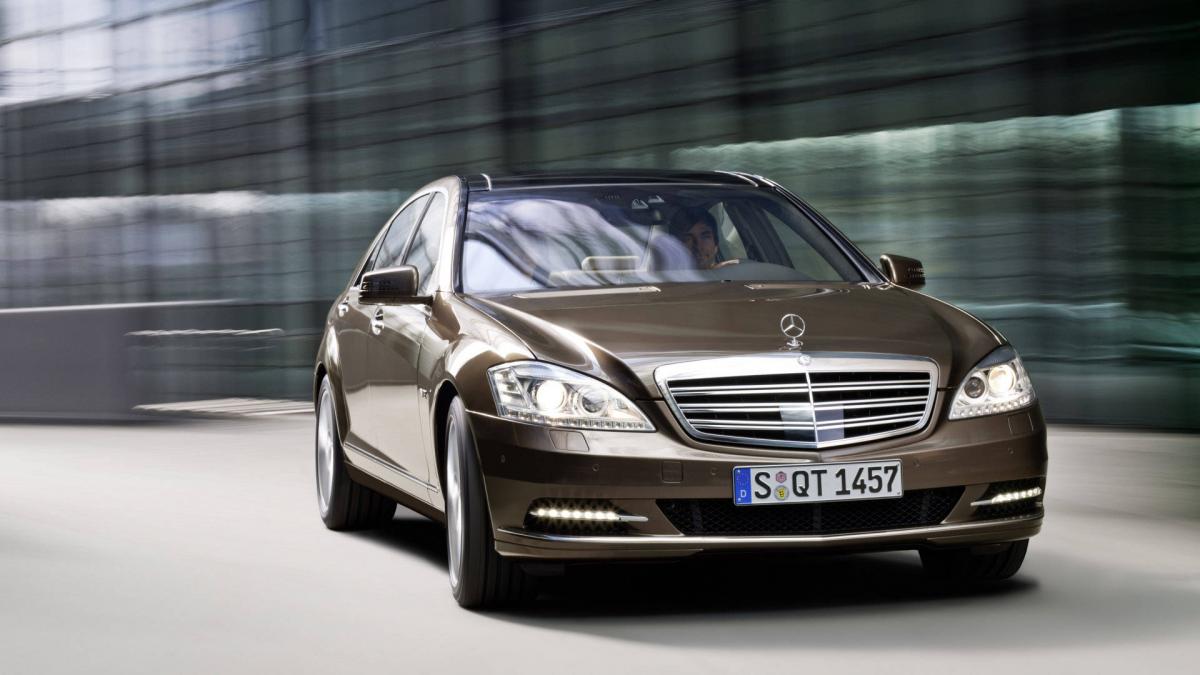 luxul nu ocoleste romania cate masini de peste 100 000 de euro s au vandut in 2013