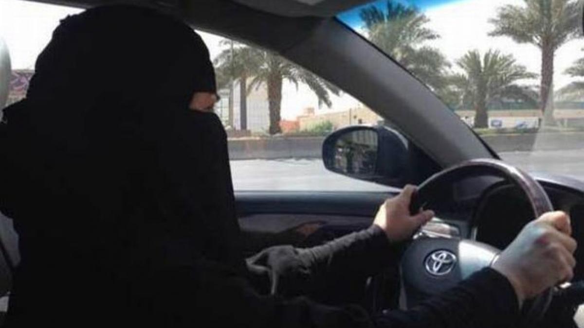 no woman no drive filmuletul care ironizeaza femeile aflate la volan