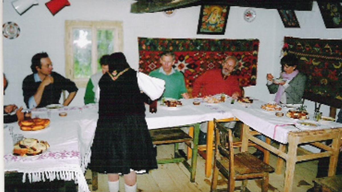 printul charles al marii britanii fermecat de o romanca ii trimite constant scrisori in care ii