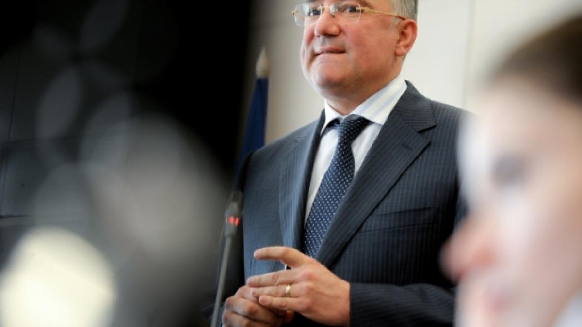 tepele imobiliare ale lui adriean videanu au efecte si acum peste 20 de familii sunt terorizate de