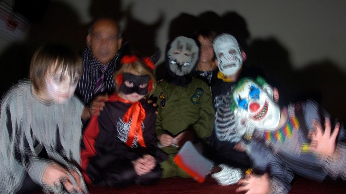 ong urile denunta sarbatorirea halloween ului satanist in scoli toti parintii responsabili sa