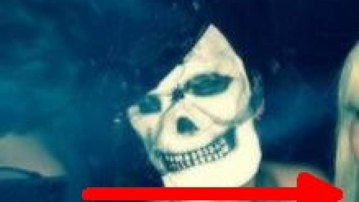 elena udrea imbracata in vrajitoare mesajul catre fanii sai sa va speriati bine