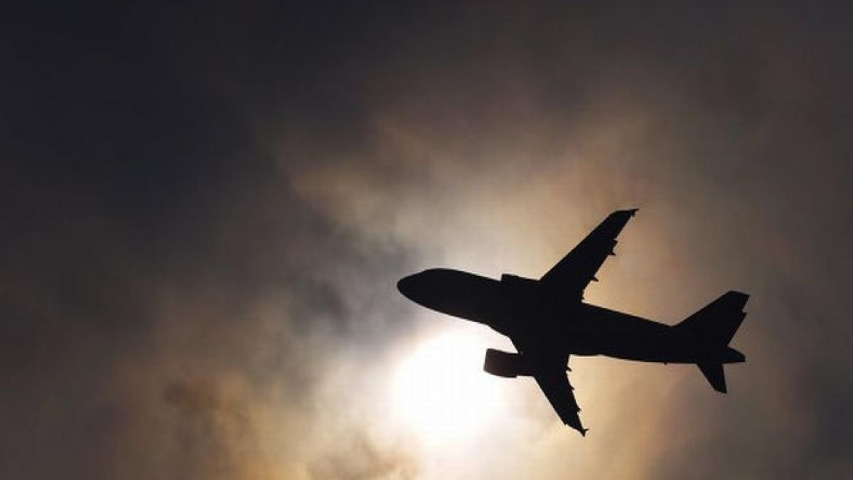 Un avion american de recunoaştere a fost REŢINUT 2 zile pe un aeroport din Rusia