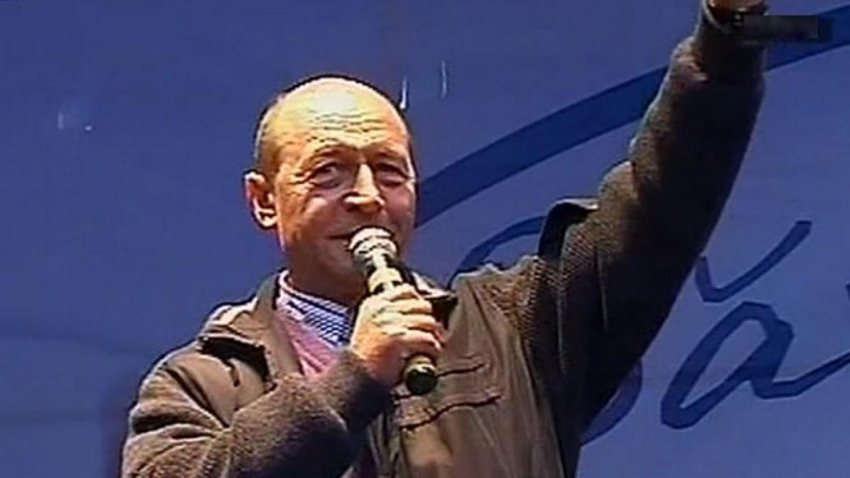 haina care apara de flacara violet un consilier parlamentar a inventat vesta care ii fereste pe