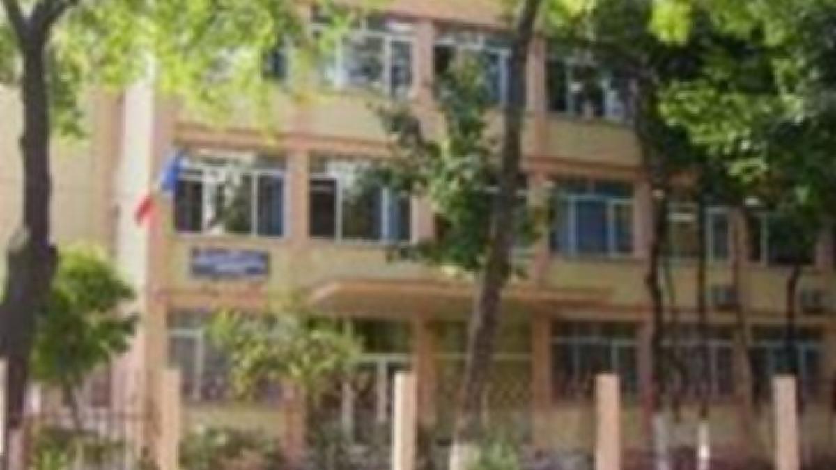 parlamentarii nostri cer reducerea violentei vor sa introduca butonul de panica in scoli si spitale