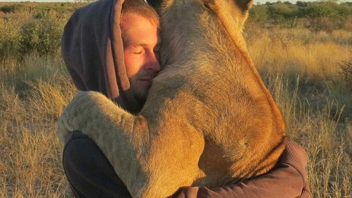 povestea emotionanta din spatele acestei imagini e o prietenie care ne va lega pentru totdeauna