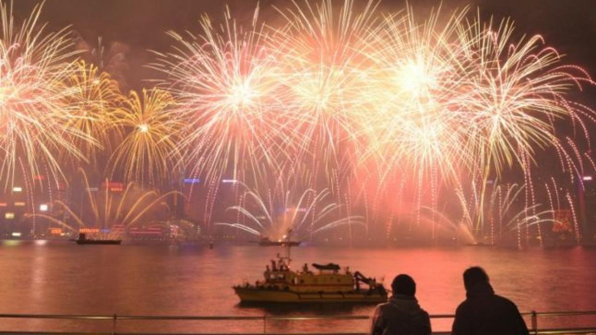 spectacol pirotehnic umitor pe cerul scotienilor a fost conturat un organ sexual masculin