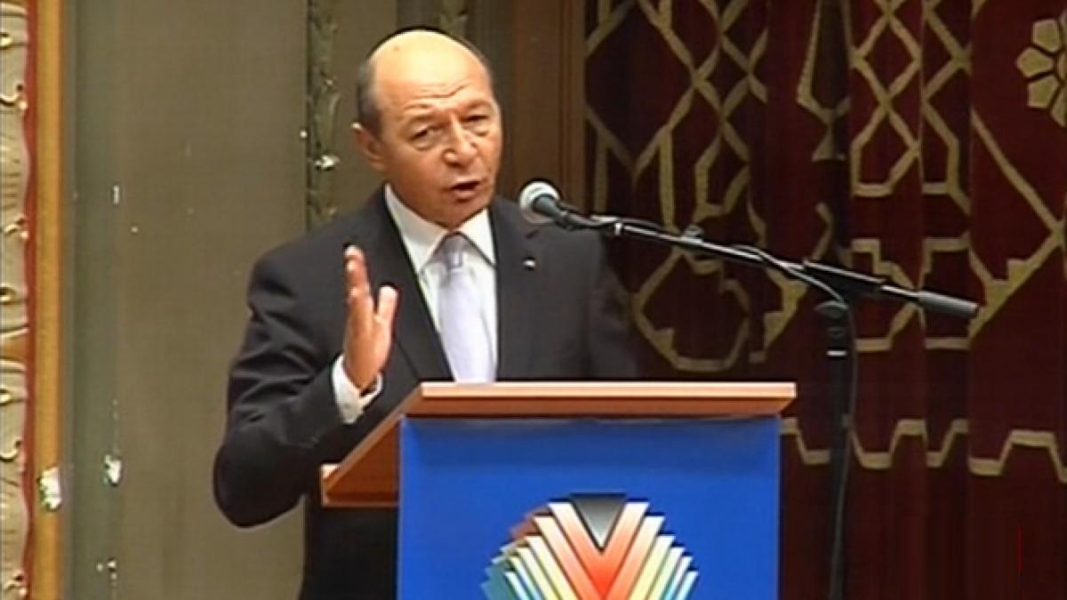 presedintele critica noile taxe basescu e gresit sa inventam impozite trebuie stimulate investitiile