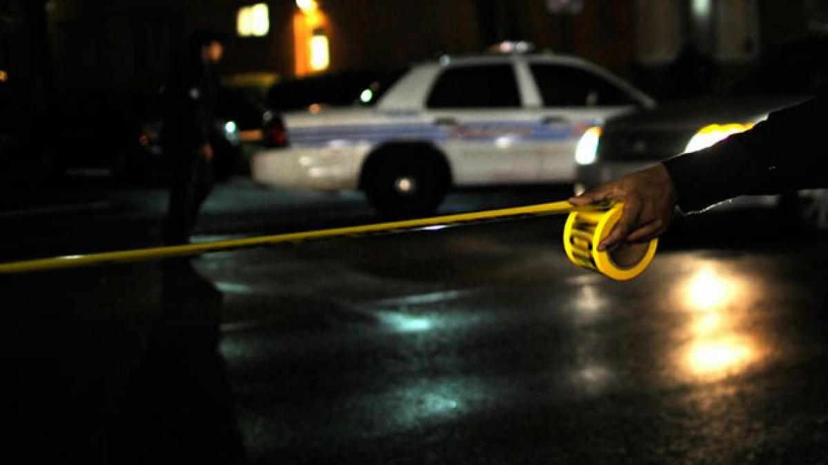 trei morti si sase raniti dupa un schimb de focuri violent in detroit