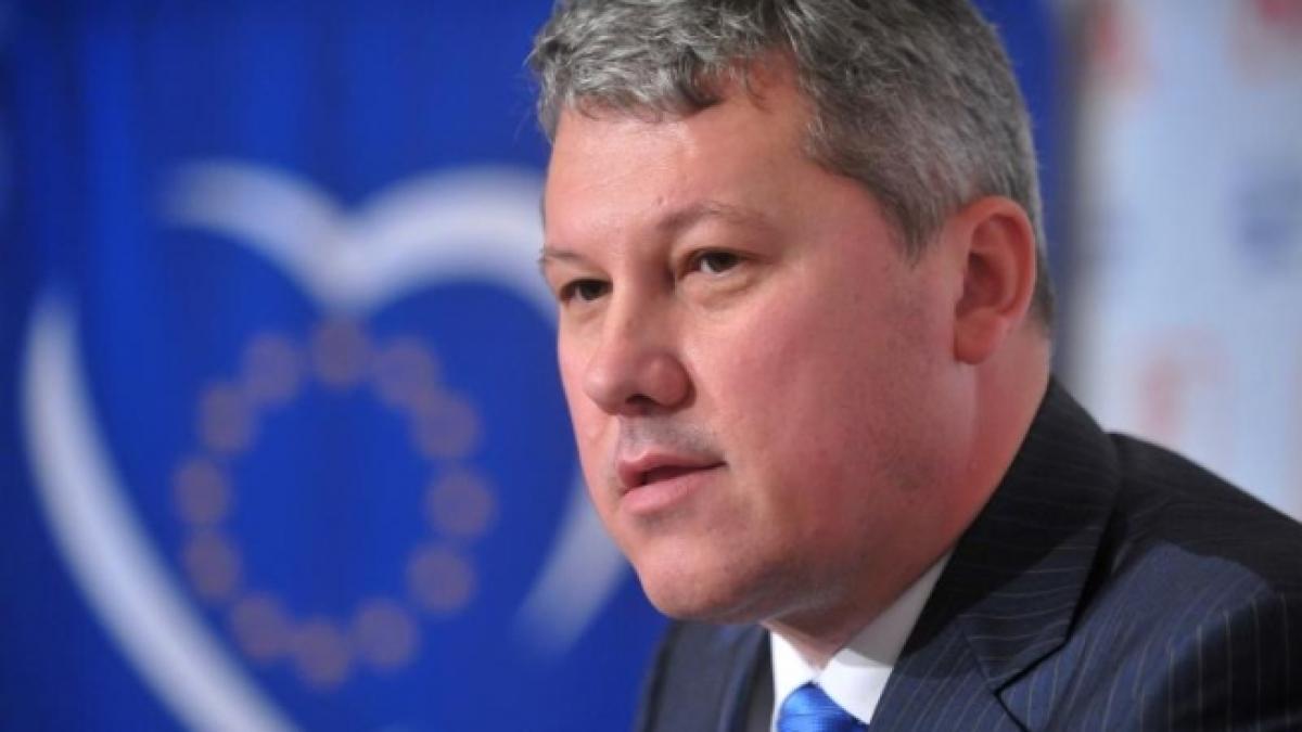 catalin predoiu cu un pas mai aproape de candidatura pentru alegerile prezidentiale